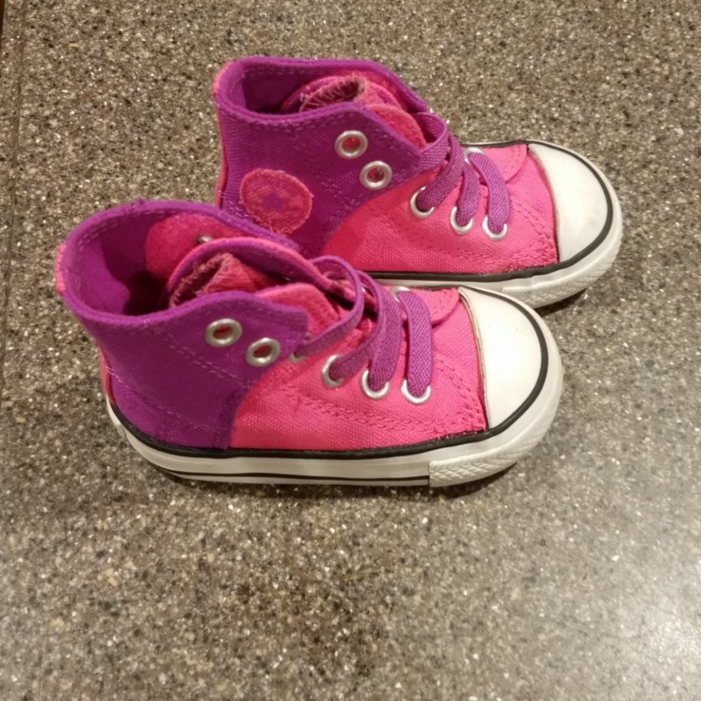 Infant Converse Sneakers EUC!!